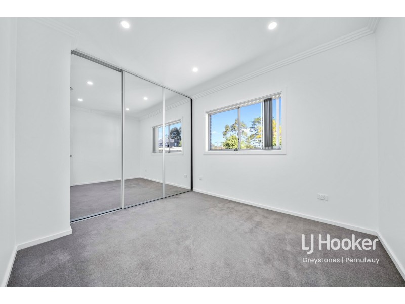 82 GREVILLEA CRESCENT, Greystanes NSW 2145