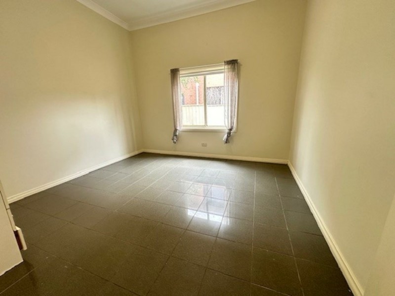 4 NEW YORK STREET, Granville NSW 2142