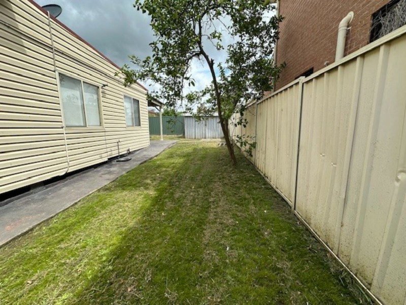 4 NEW YORK STREET, Granville NSW 2142