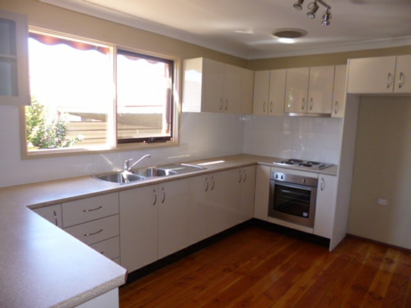 91 DAMIEN AVENUE, Greystanes NSW 2145