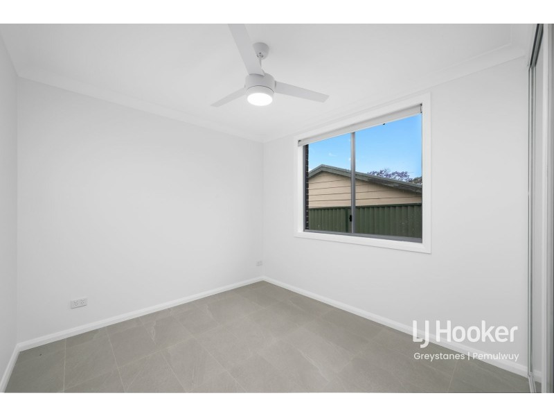 2a BAX GLEN, St Clair NSW 2759