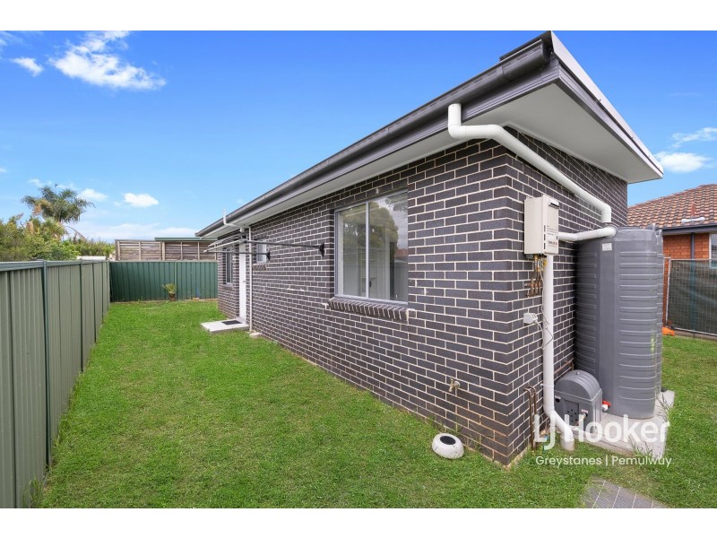 2a BAX GLEN, St Clair NSW 2759