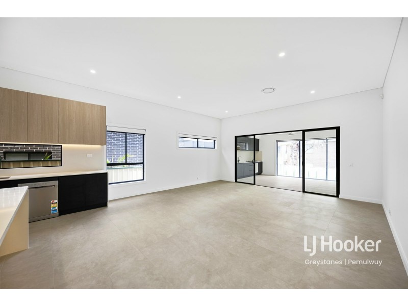 11 Gloucester Ave, Merrylands NSW 2160