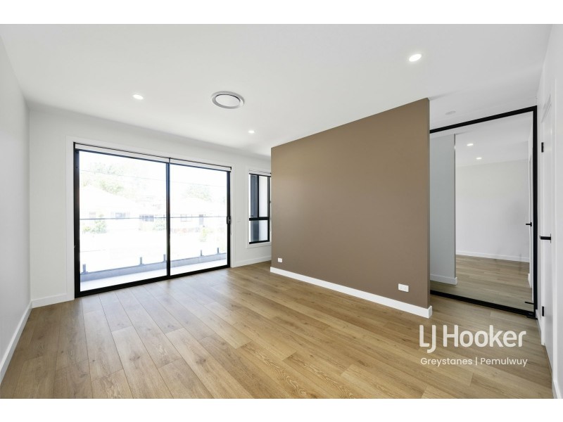 11 Gloucester Ave, Merrylands NSW 2160