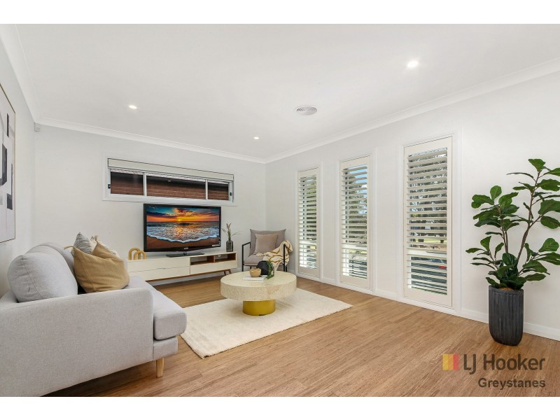 10 Watkin Tench Parade, Pemulwuy NSW 2145