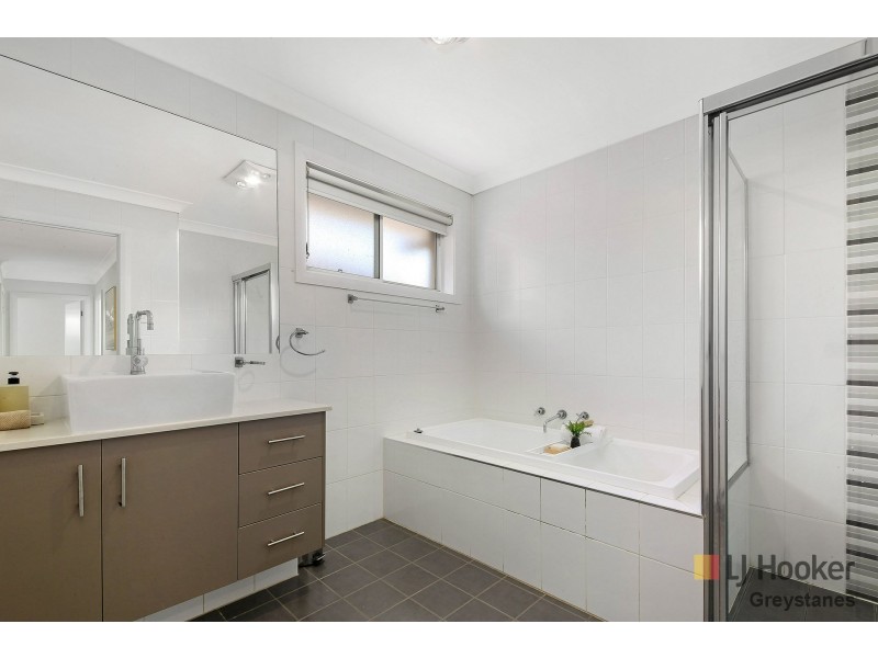 10 Watkin Tench Parade, Pemulwuy NSW 2145