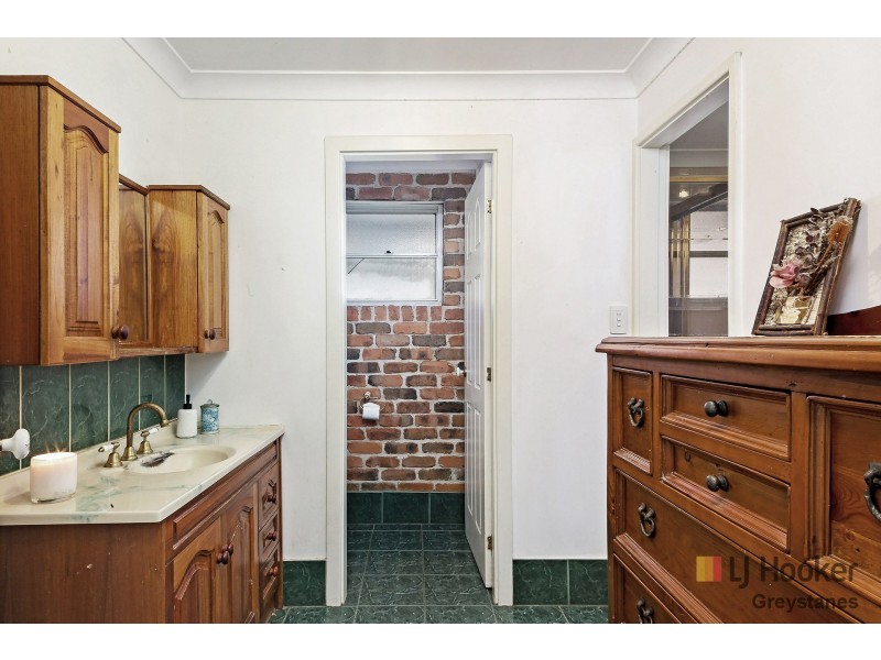 174 Whalans Road, Greystanes NSW 2145