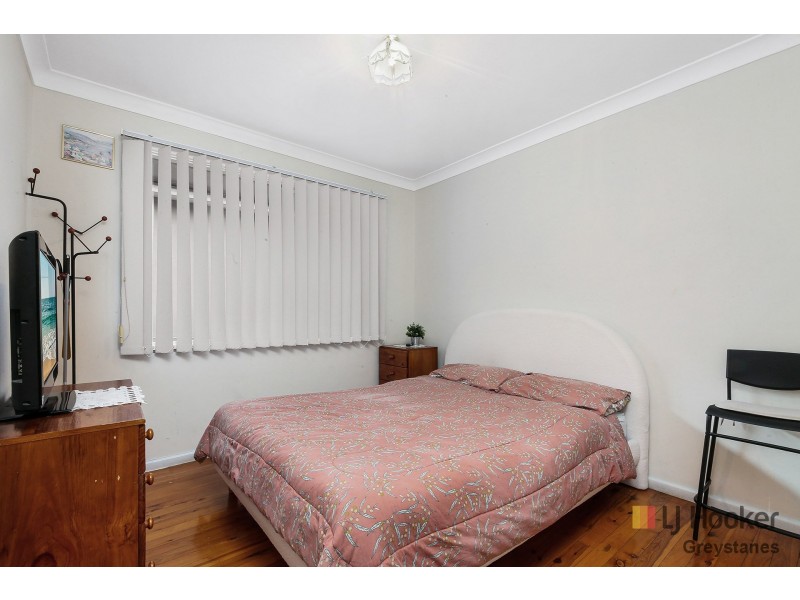 4 Wyatt Place, Greystanes NSW 2145