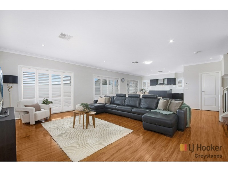14 Burriang Way, Pemulwuy NSW 2145