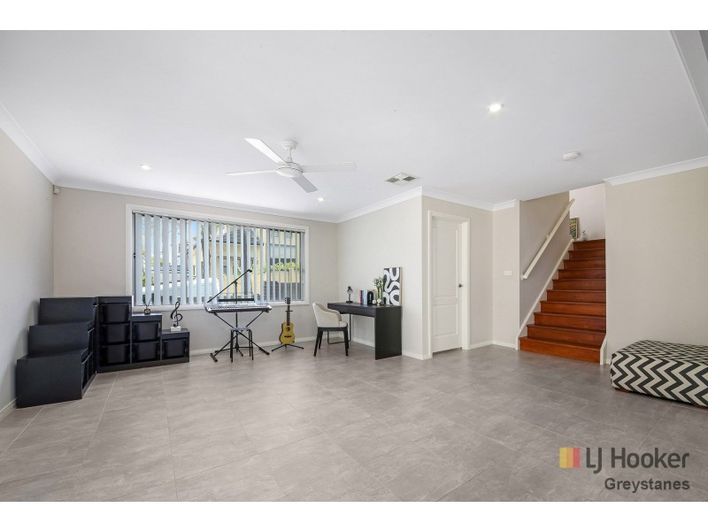 14 Burriang Way, Pemulwuy NSW 2145