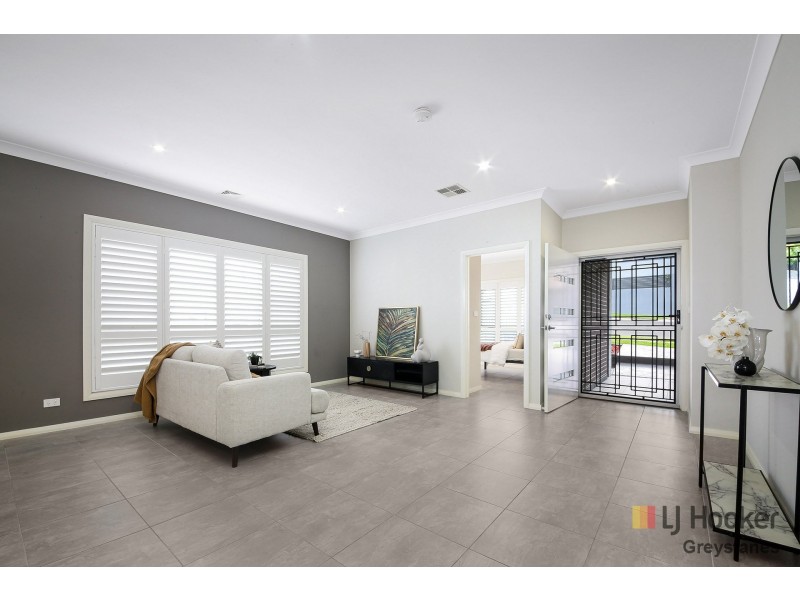 14 Burriang Way, Pemulwuy NSW 2145