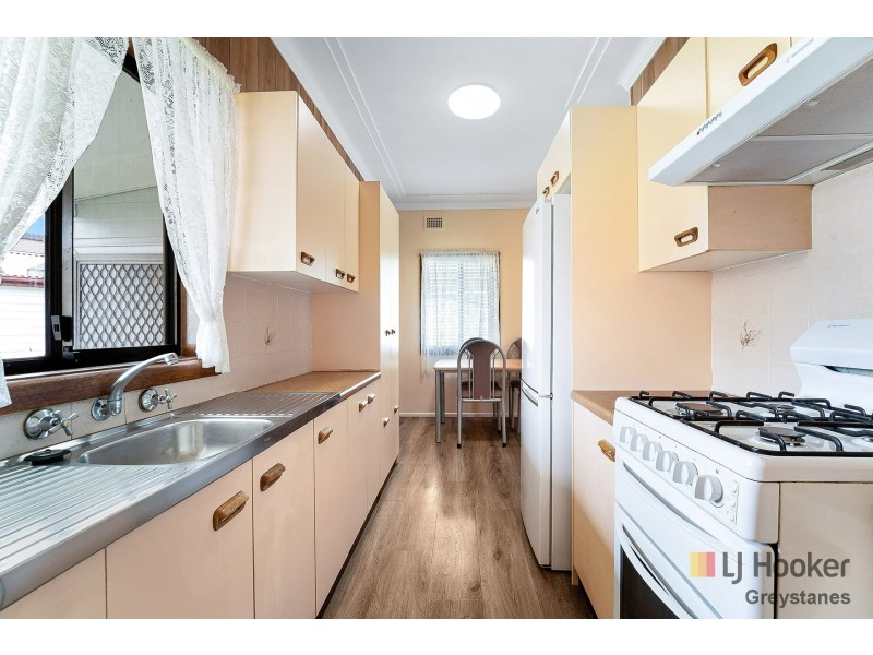 1 Sandra Street, Woodpark NSW 2164