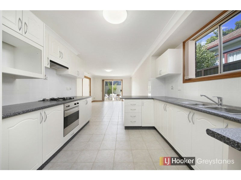 1/3 White Gum Place, Greystanes NSW 2145
