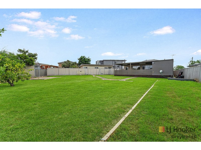 13 Lance Crescent, Greystanes NSW 2145