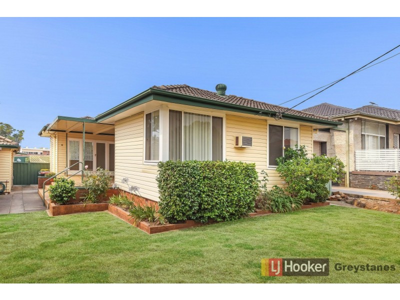 4 LEONARD AVENUE, Greystanes NSW 2145