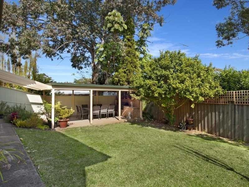 18 Dahlia St, Greystanes NSW 2145