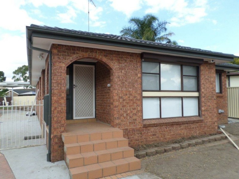 23 ONTARIO STREET, St Clair NSW 2330