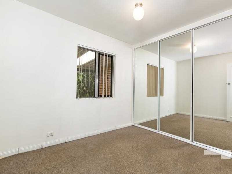 4 Jasmine Place, Greystanes NSW 2145