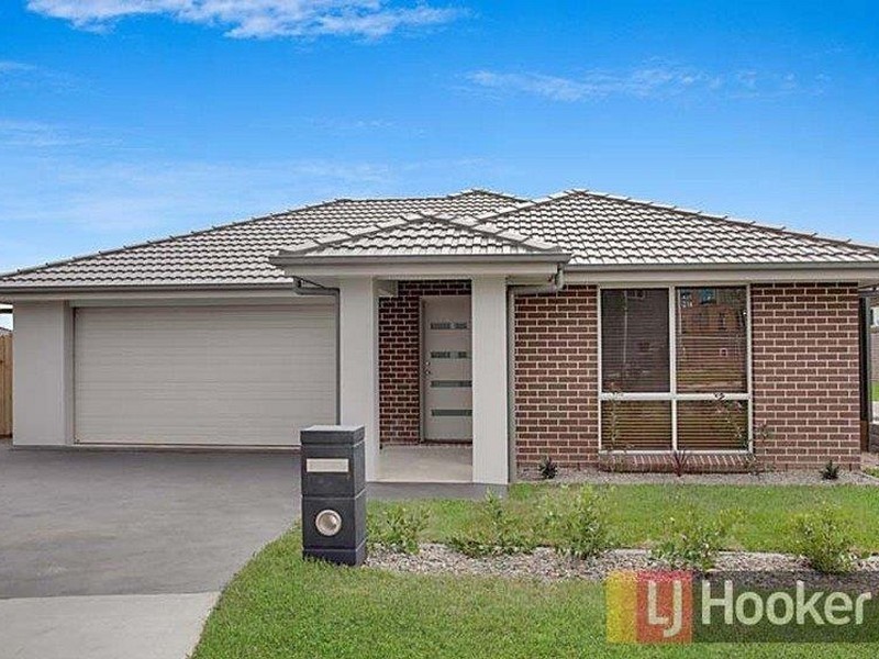 11 Richards Loop, Oran Park NSW 2570