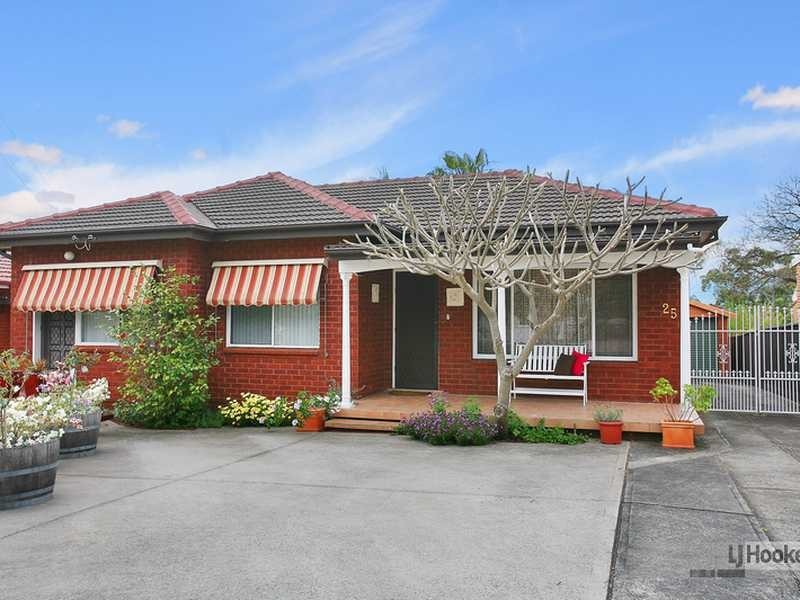 25 Lance Cres, Greystanes NSW 2145