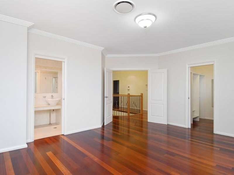 115 Whalans Rd, Greystanes NSW 2145