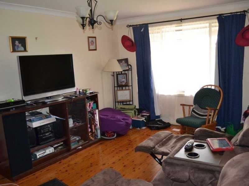 15 Hilton St, Greystanes NSW 2145