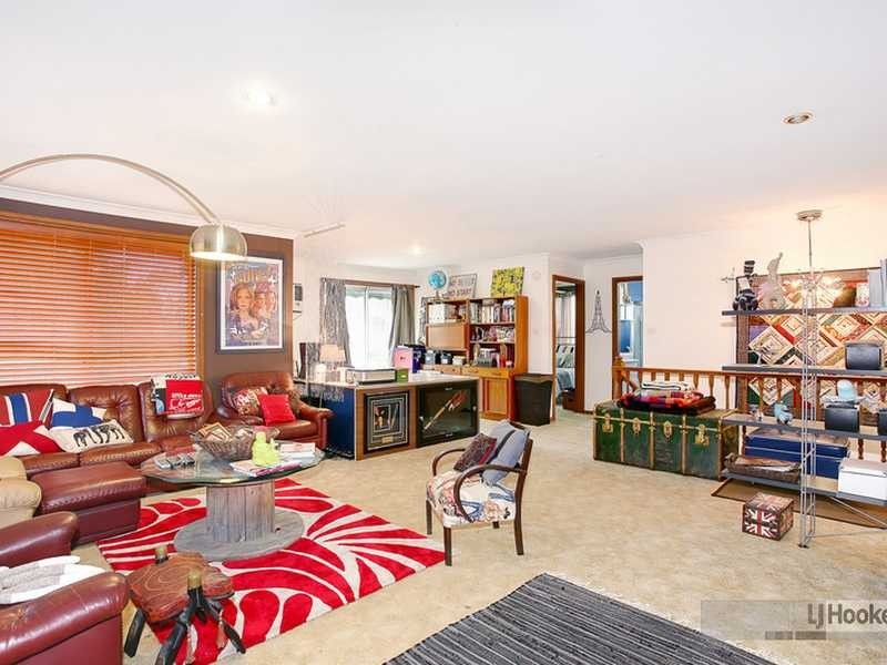 17 Tennyson Pde, Guildford NSW 2161