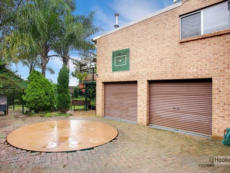 17 Tennyson Pde, Guildford NSW 2161