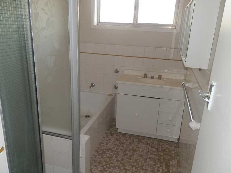 18 Gipps Road, Greystanes NSW 2145