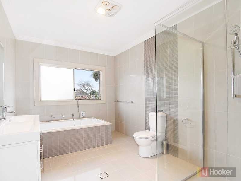 52 Benaud Street, Greystanes NSW 2145