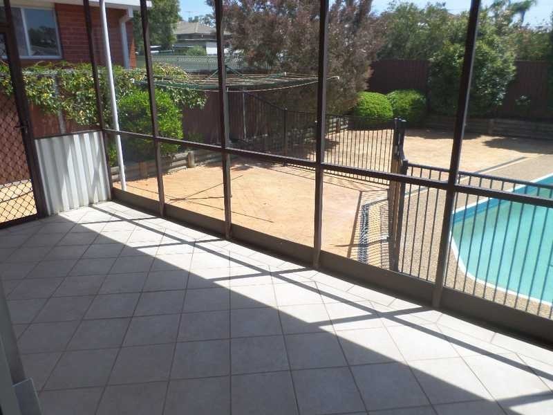 15 Hanbury Street, Greystanes NSW 2145