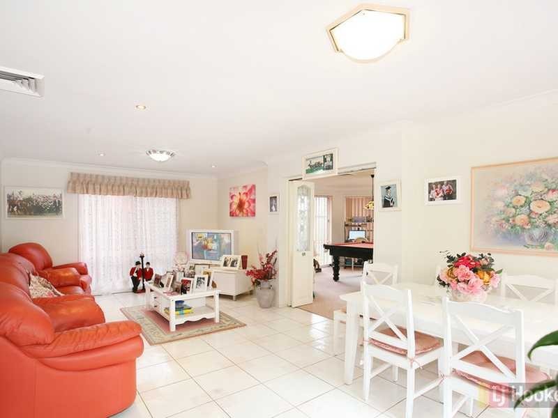 57 Forest Gum Pl, Greystanes NSW 2145