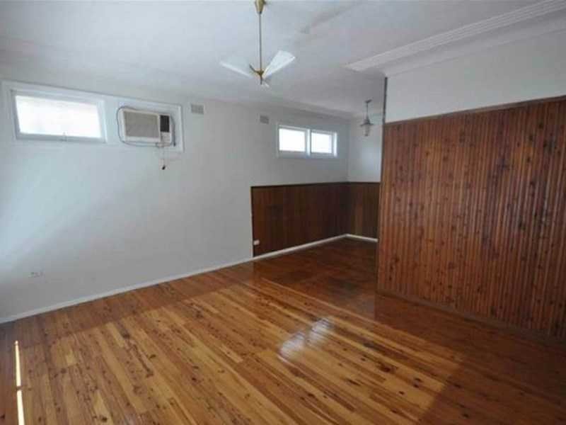 13 Brooks Street, Guildford NSW 2161