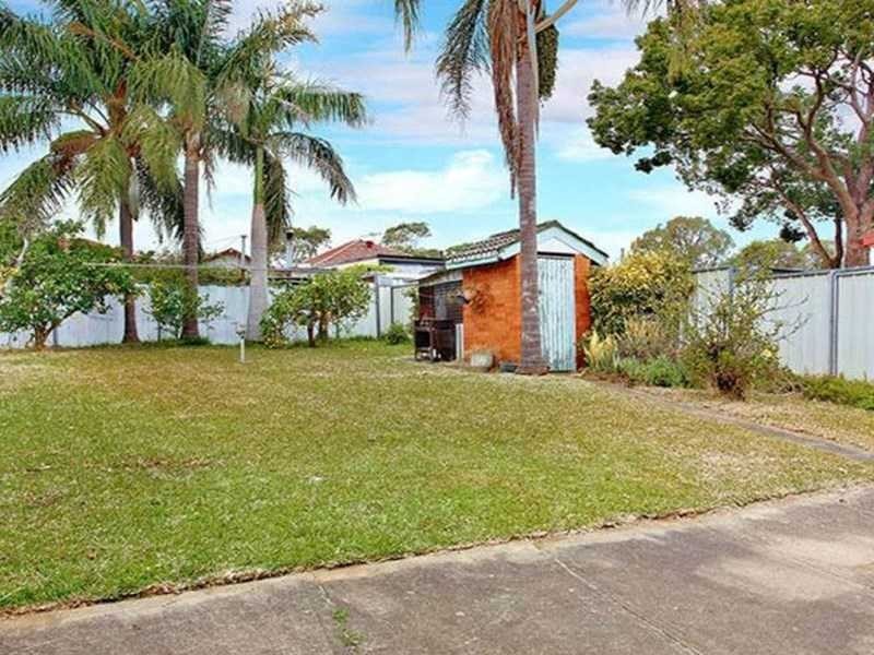 13 Brooks Street, Guildford NSW 2161