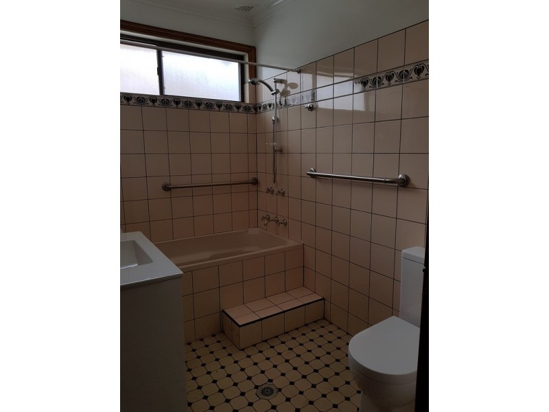 11 Frank Street, Guildford NSW 2161