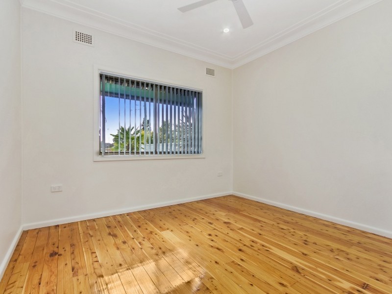 6 Illoca Place, Toongabbie NSW 2146