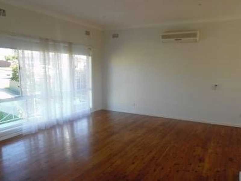 80 Braeside Rd, Greystanes NSW 2145