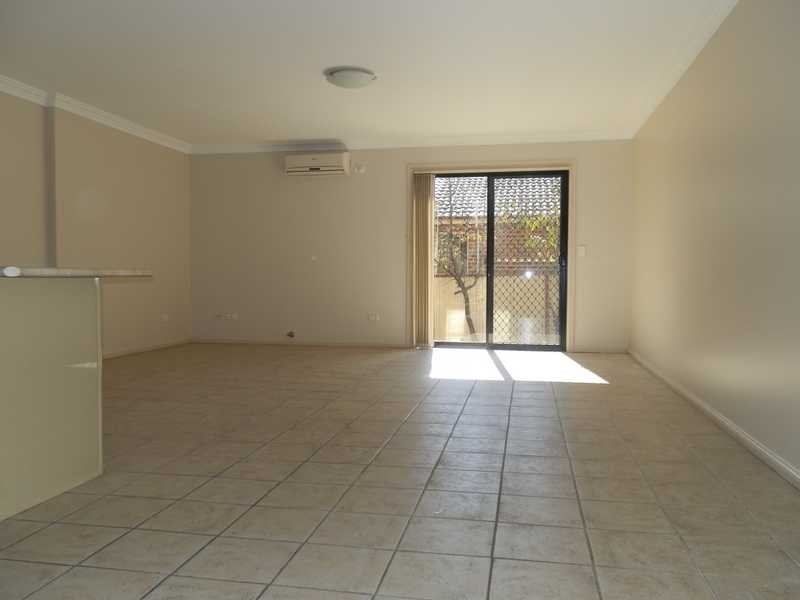 11/143 Blaxcell St, Granville NSW 2142