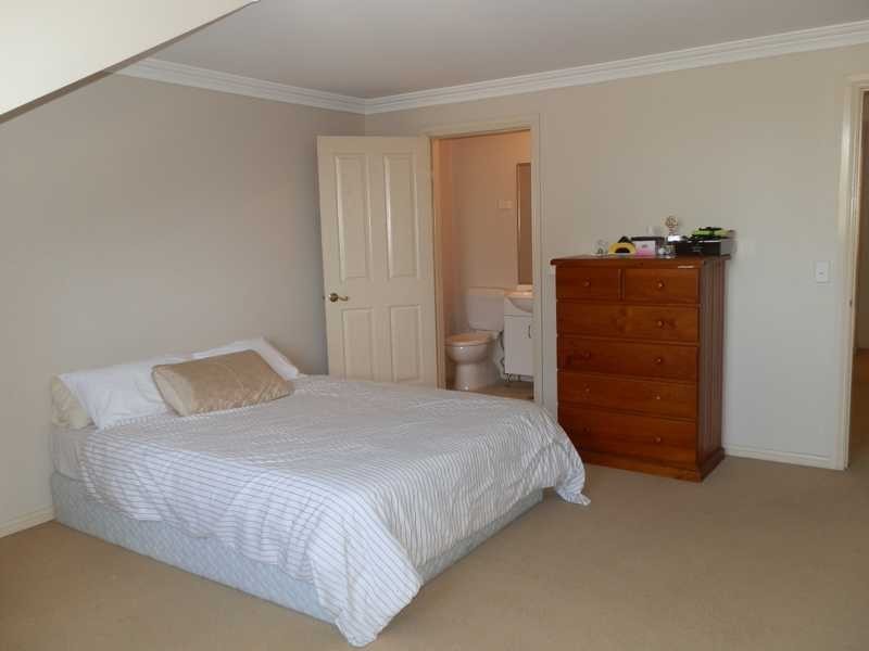 11/143 Blaxcell St, Granville NSW 2142