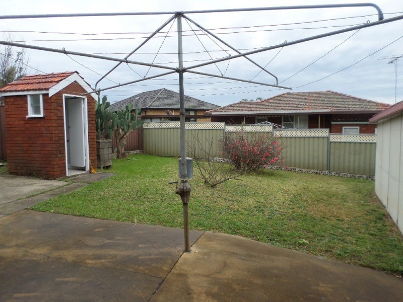 12 Beresford Rd, Greystanes NSW 2145