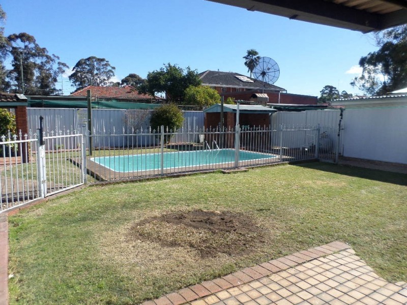 4 Reservoir Road, Mount Pritchard NSW 2170