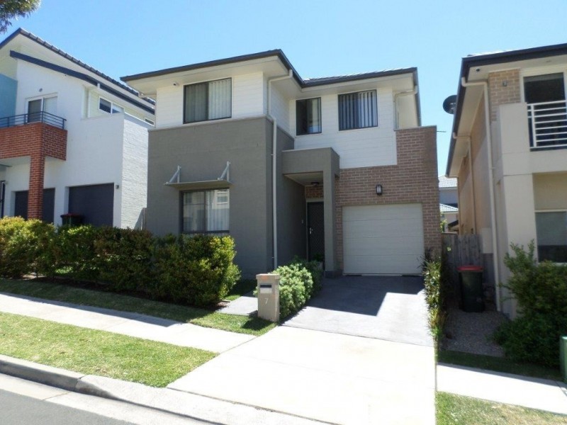 7 Baoma Avenue, Pemulwuy NSW 2145