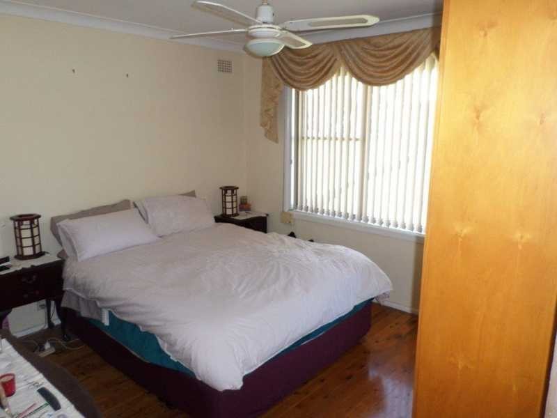 33 Gregory Street, Greystanes NSW 2145