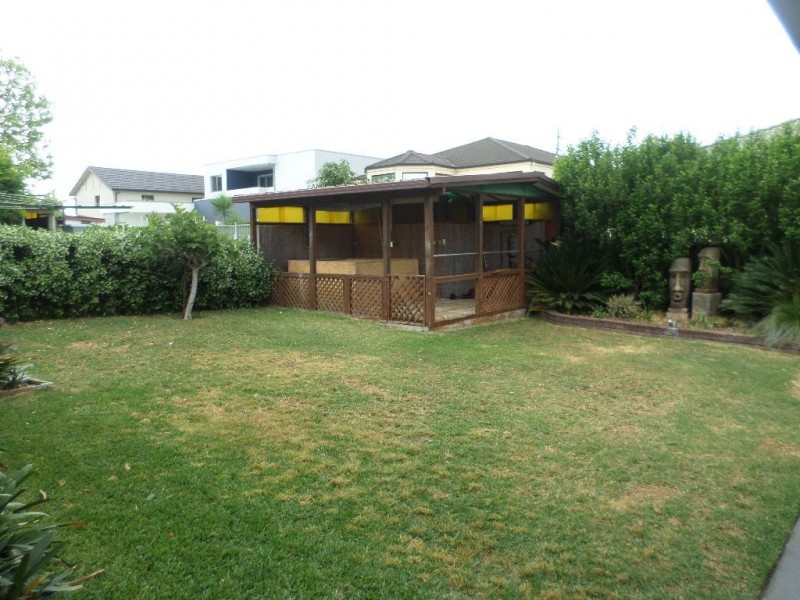12 Ian Street, Greystanes NSW 2145