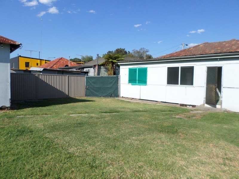 5 Fowler Road, Merrylands NSW 2160