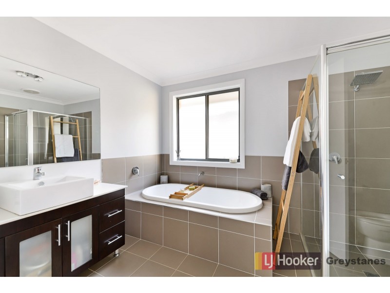 12 Stanbury Avenue, Pemulwuy NSW 2145