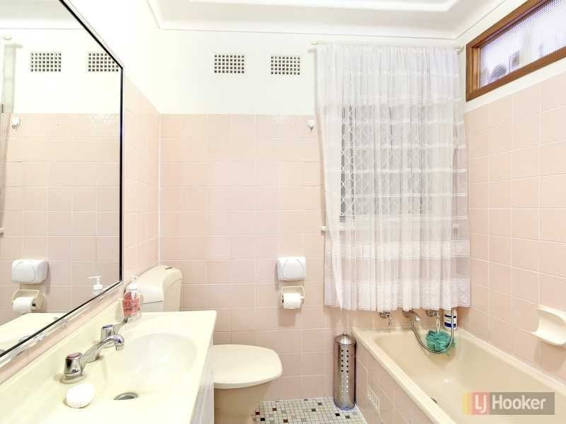 74 Ian St, Greystanes NSW 2145