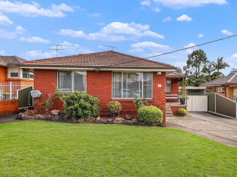 8 Gwydir Street, Greystanes NSW 2145