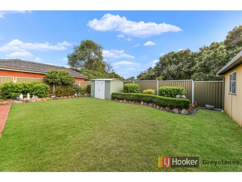 8 Gwydir Street, Greystanes NSW 2145