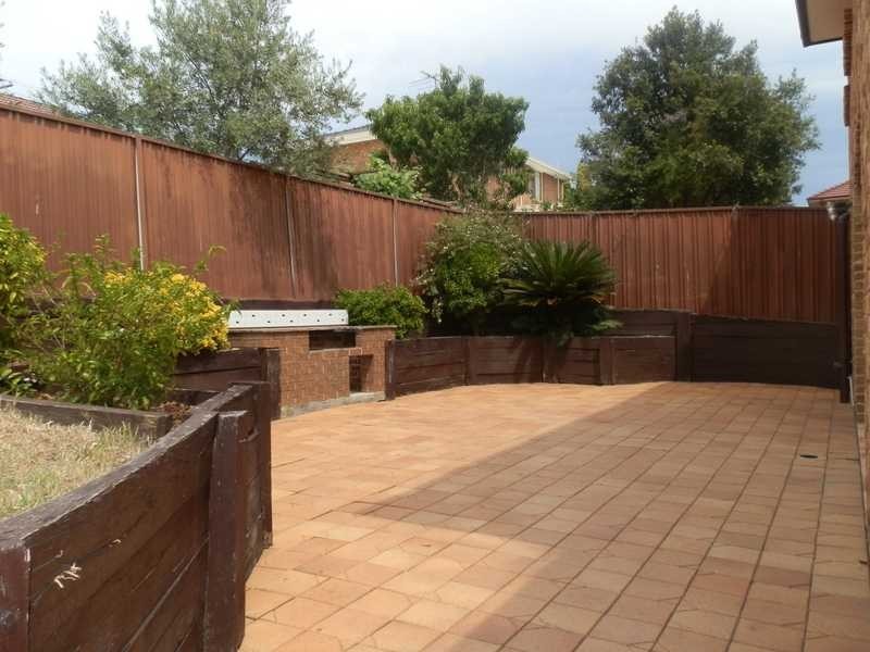 13 McCabe St, Greystanes NSW 2145